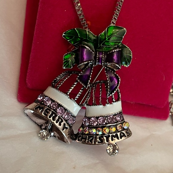 Betsy Johnson Christmas bells necklace - Picture 6 of 6